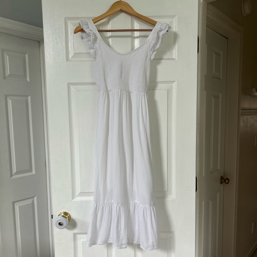 Old Navy White Ruffle Sleeve Dress